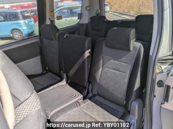 Used 2007 AT toyota noah ZRR70W Image[14]