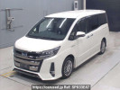 Toyota Noah ZWR80W