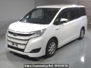 Toyota Noah ZWR80G