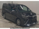 Toyota Voxy ZWR80W