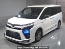 Toyota Voxy ZWR80W