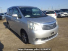 Toyota Noah ZRR70G