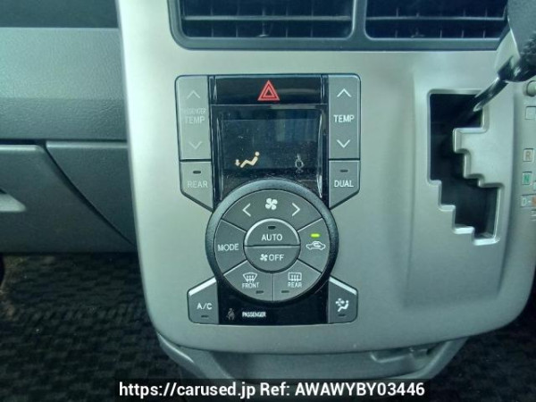 Used 2009 AT toyota voxy ZRR70W Image[21]