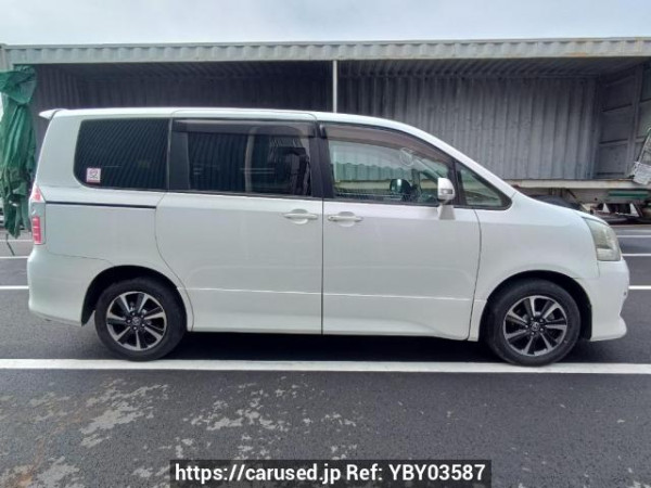 Used 2007 AT toyota noah ZRR70W Image[7]