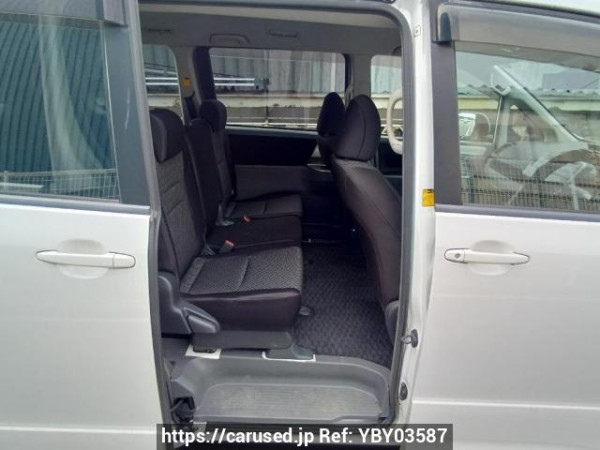 Used 2007 AT toyota noah ZRR70W Image[15]