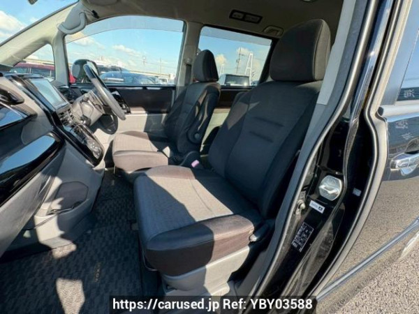 Used 2008 AT toyota voxy ZRR70W Image[13]