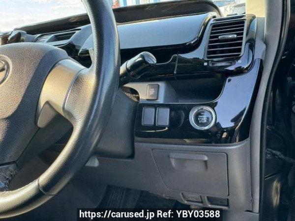 Used 2008 AT toyota voxy ZRR70W Image[29]