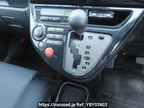 Used 2004 AT toyota wish ZNE10G Image[28]