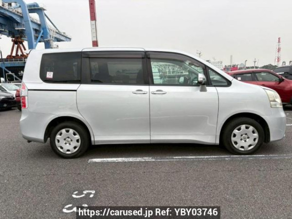 Used 2009 AT toyota noah ZRR70G Image[7]