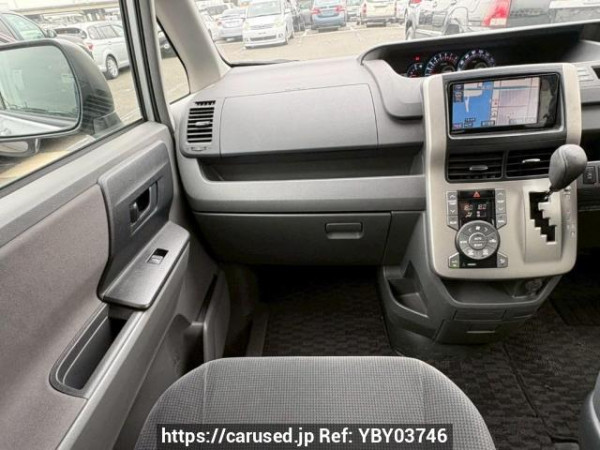 Used 2009 AT toyota noah ZRR70G Image[18]