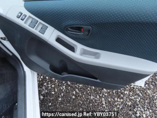 Used 2005 AT toyota vitz KSP90 Image[31]