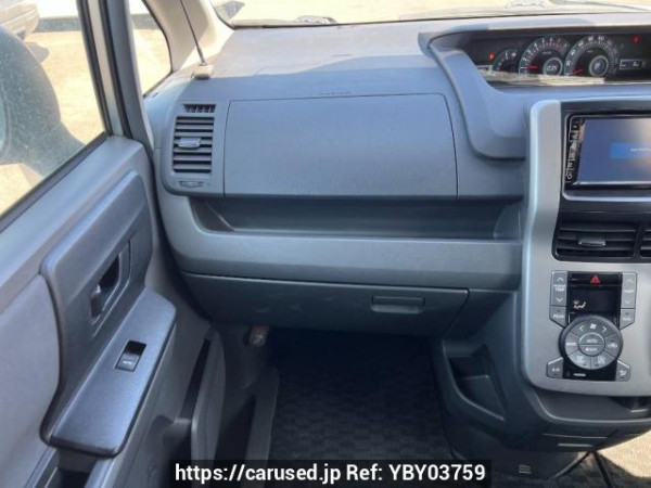 Used 2009 AT toyota noah ZRR75G Image[16]