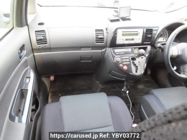 Used 2003 AT toyota wish ZNE10G Image[16]