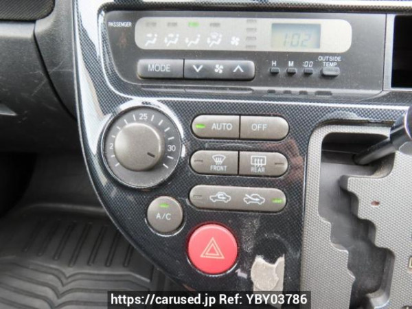 Used 2004 AT toyota wish ZNE10G Image[17]