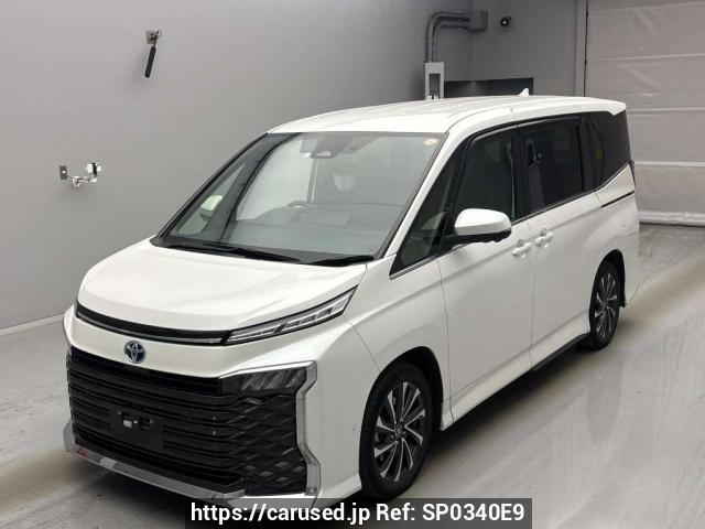 Nunua gari lililotumika 2023 Toyota Voxy ZWR90W (SP0340E9