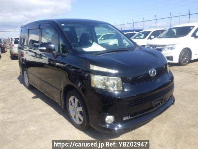 Comprar usado 2009 Toyota Voxy ZRR70W (YBZ02947) - Carused.jp