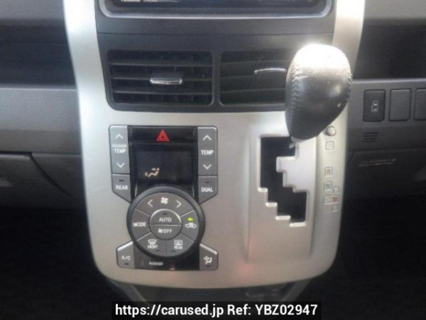 Used 2009 AT toyota voxy ZRR70W Image[22]