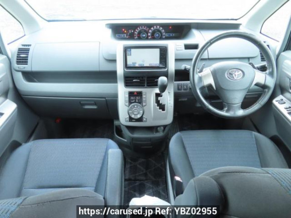 Used 2009 AT toyota voxy ZRR70W Image[25]