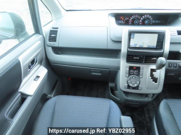 Used 2009 AT toyota voxy ZRR70W Image[26]