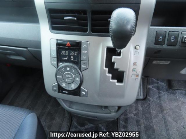 Used 2009 AT toyota voxy ZRR70W Image[33]