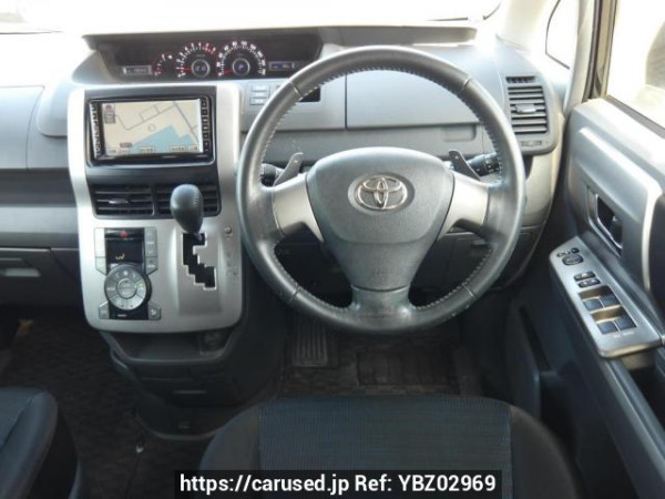 Used 2009 AT toyota voxy ZRR70W Image[21]