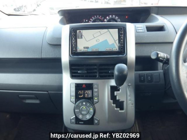 Used 2009 AT toyota voxy ZRR70W Image[23]