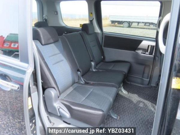 Used 2009 AT toyota voxy ZRR70W Image[20]