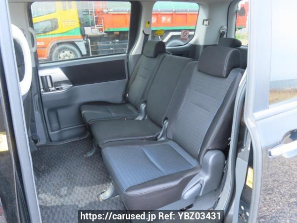 Used 2009 AT toyota voxy ZRR70W Image[22]