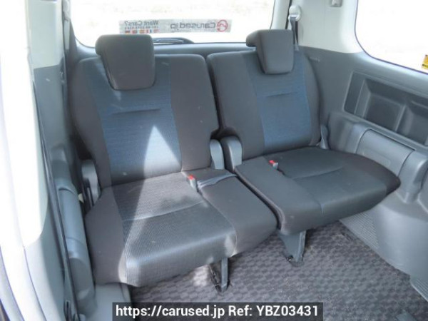 Used 2009 AT toyota voxy ZRR70W Image[24]