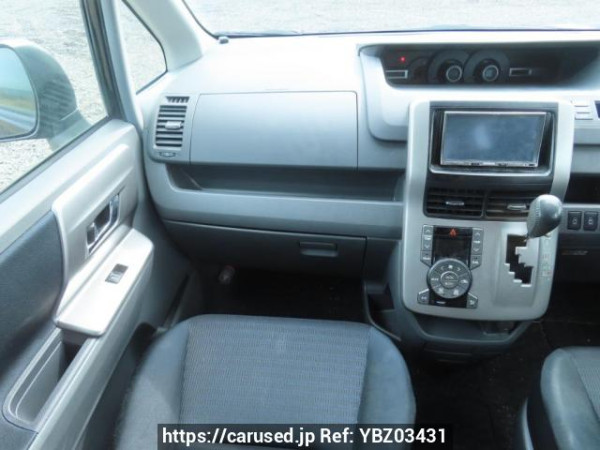Used 2009 AT toyota voxy ZRR70W Image[27]