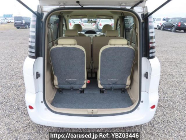 Used 2005 AT toyota sienta NCP81G Image[8]