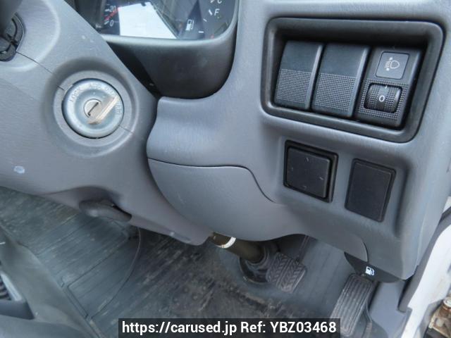 Buy Used 2006 Nissan Vanette Van SK82VN (YBZ03468) - Carused.jp