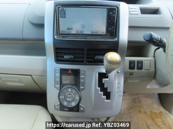 Used 2009 AT toyota noah ZRR70W Image[29]