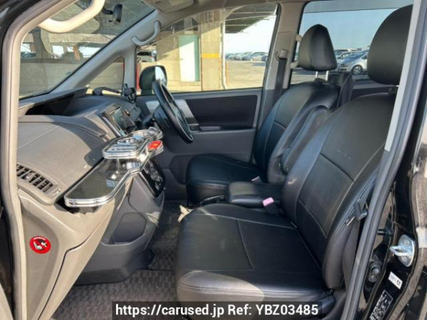 Used 2009 AT toyota noah ZRR70W Image[13]