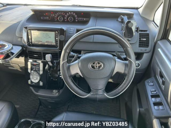 Used 2009 AT toyota noah ZRR70W Image[19]