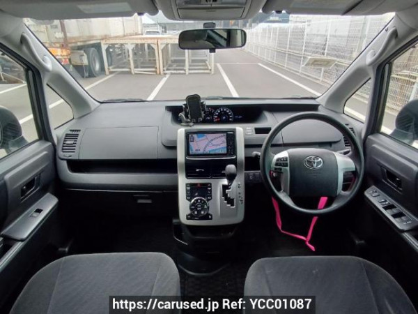 Used 2010 AT toyota noah ZRR70G Image[18]