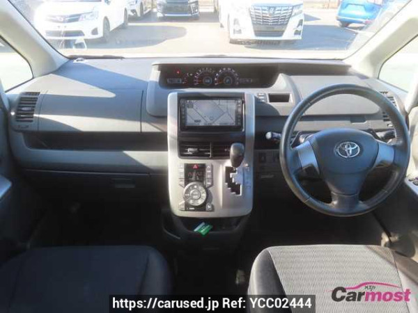 Used 2007 CVT toyota voxy ZRR70 Image[11]