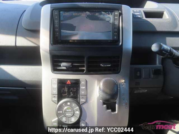 Used 2007 CVT toyota voxy ZRR70 Image[13]