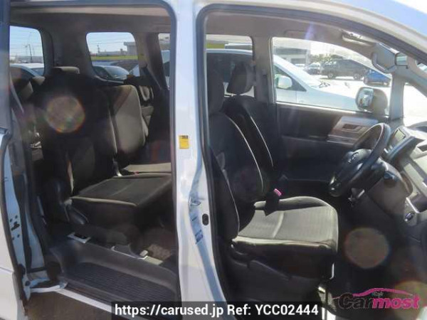 Used 2007 CVT toyota voxy ZRR70 Image[18]