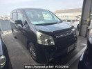 Toyota Noah ZRR70G