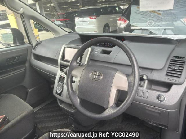 Used 2007 AT toyota noah ZRR70G Image[6]