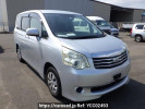 Toyota Noah ZRR70G