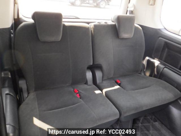 Used 2011 AT toyota noah ZRR70G Image[16]