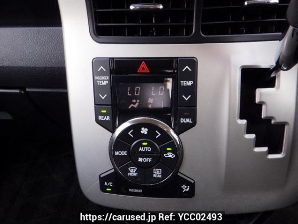 Used 2011 AT toyota noah ZRR70G Image[25]