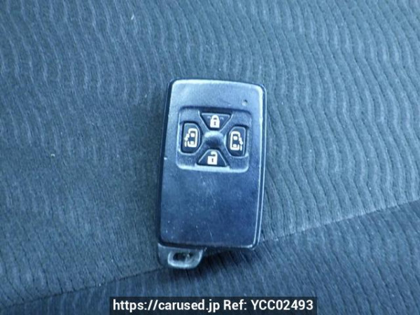 Used 2011 AT toyota noah ZRR70G Image[30]