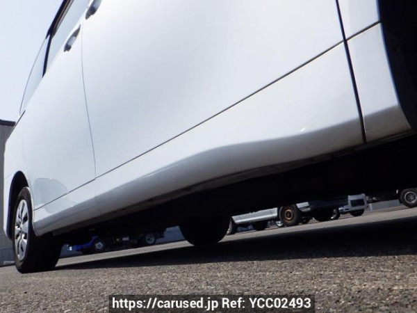 Used 2011 AT toyota noah ZRR70G Image[43]