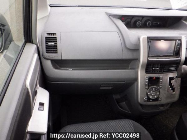 Used 2010 AT toyota noah ZRR70W Image[18]