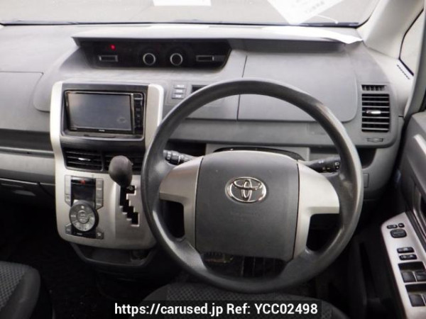 Used 2010 AT toyota noah ZRR70W Image[19]