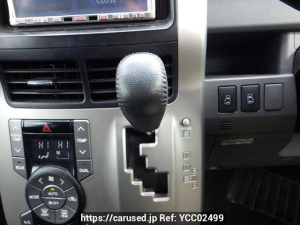 Used 2010 AT toyota voxy ZRR70W Image[26]