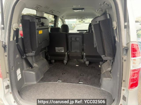 Used 2010 AT toyota noah ZRR70G Image[9]